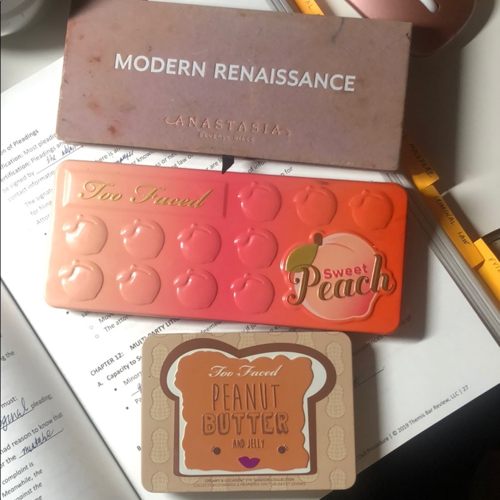 Palettes in Awesome Condition